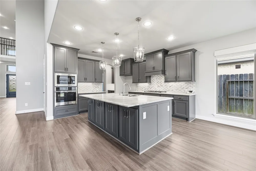9511 Shaded Tree Drive Missouri City, TX 77459