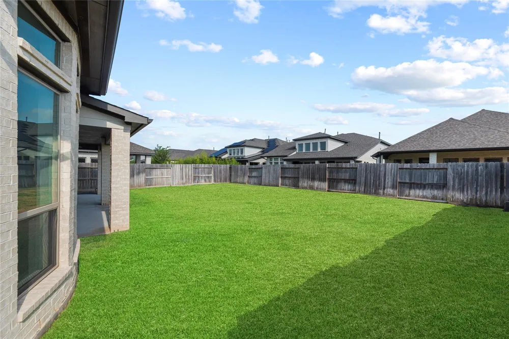 9511 Shaded Tree Drive Missouri City, TX 77459