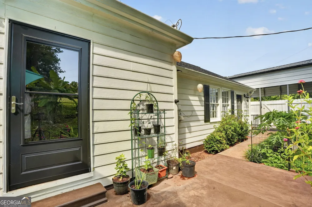 1042 Carl Bramlett RD Winder, GA 30680