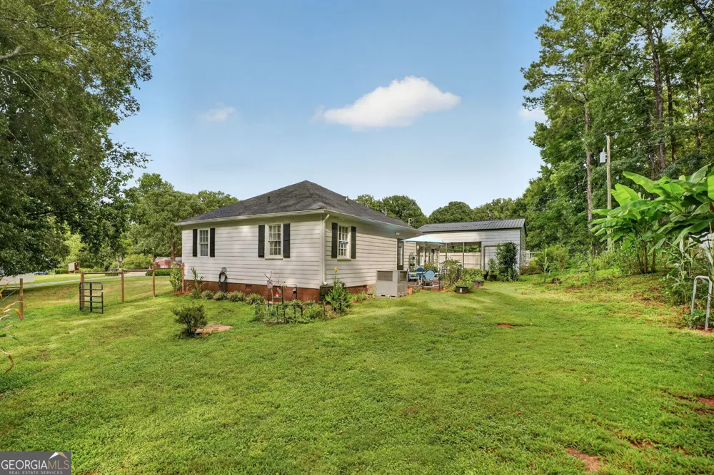 1042 Carl Bramlett RD Winder, GA 30680