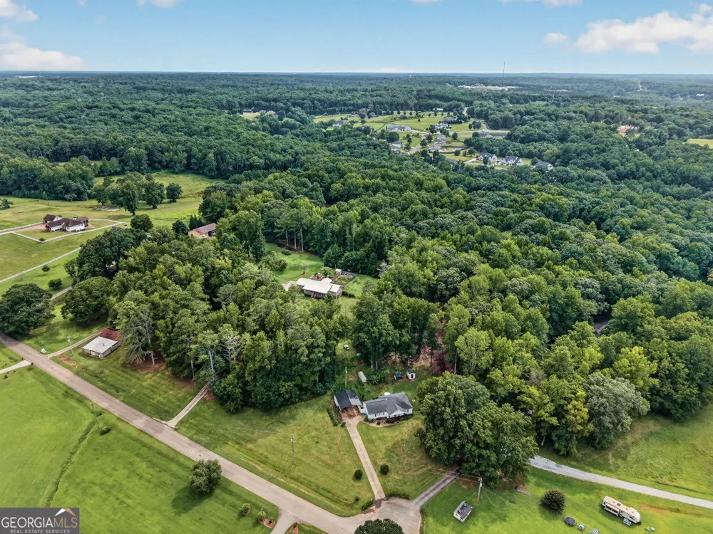 1042 Carl Bramlett RD Winder, GA 30680