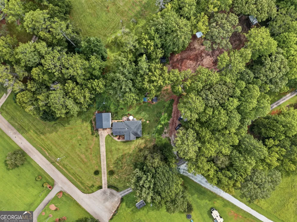 1042 Carl Bramlett RD Winder, GA 30680