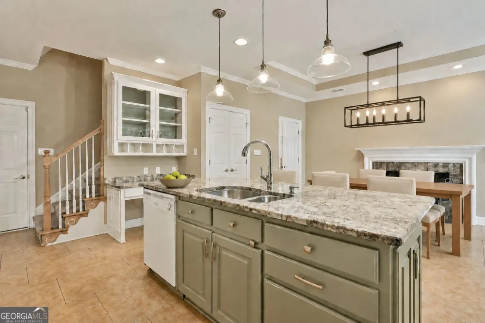15 Stratford WAY Newnan, GA 30265
