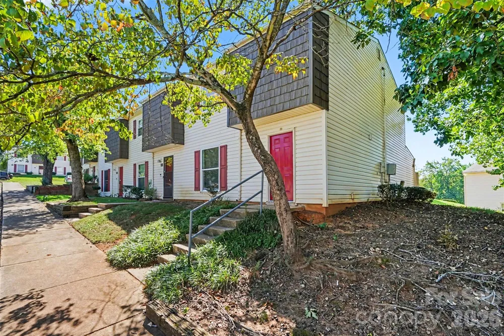 7964 Shady Oak Trail #212 Charlotte, NC 28210
