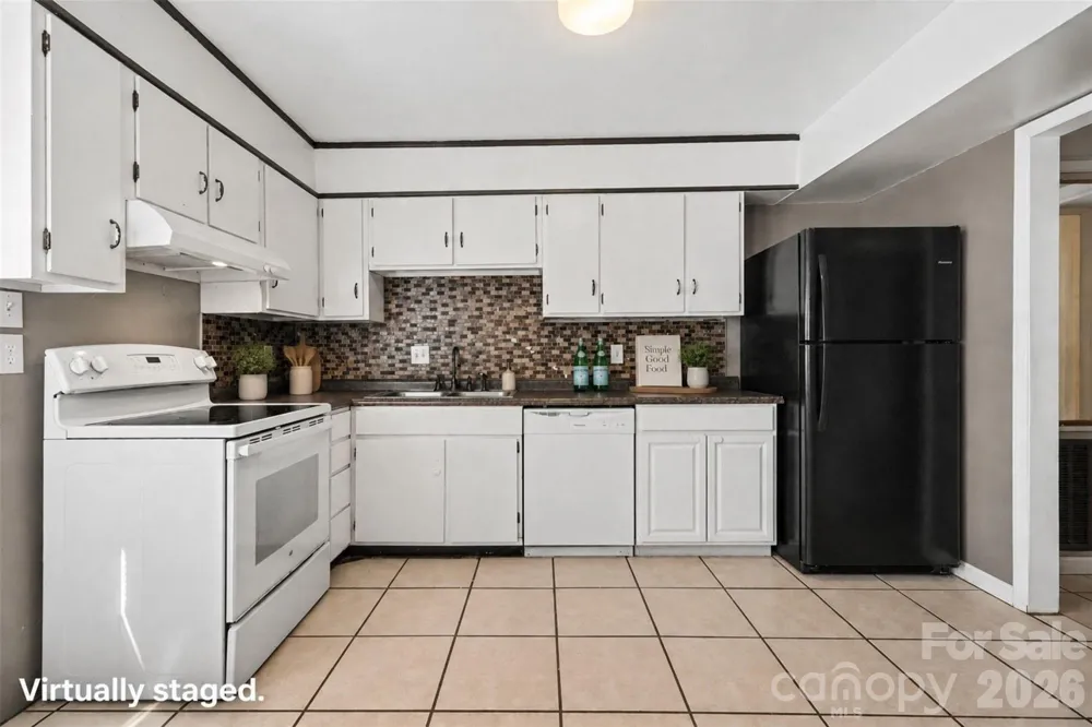 7964 Shady Oak Trail #212 Charlotte, NC 28210