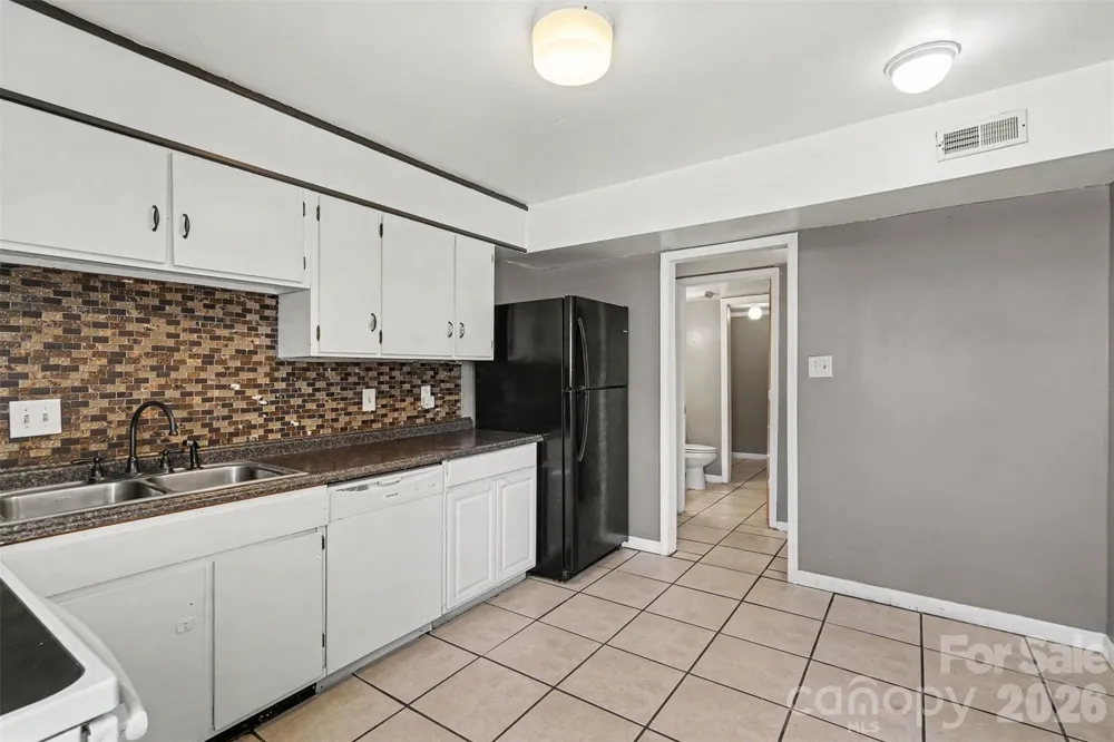 7964 Shady Oak Trail #212 Charlotte, NC 28210