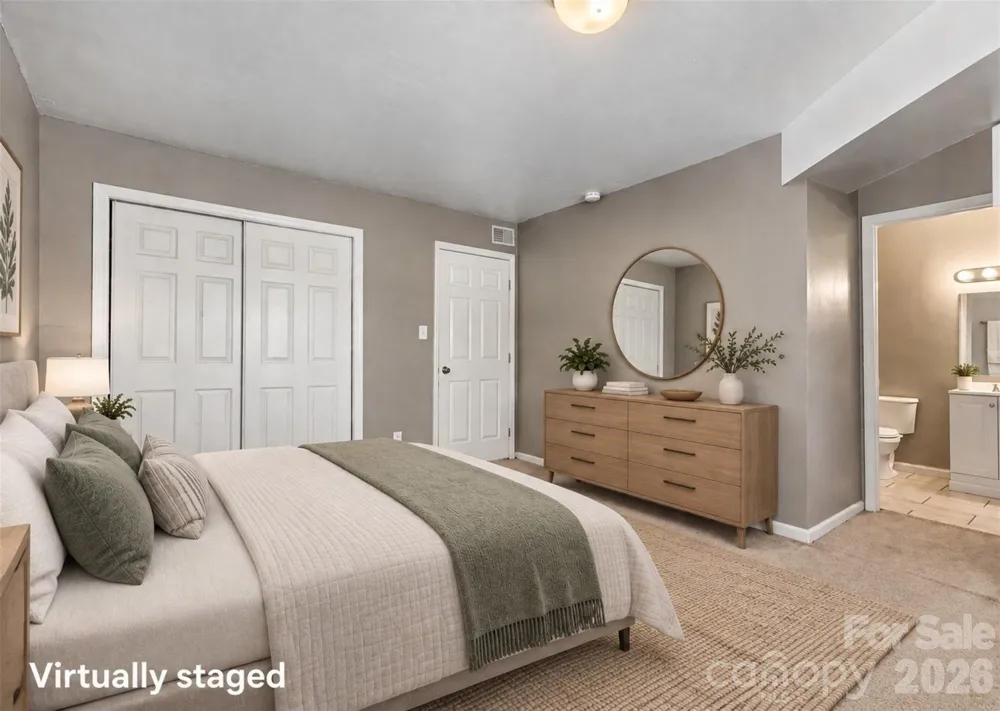 7964 Shady Oak Trail #212 Charlotte, NC 28210