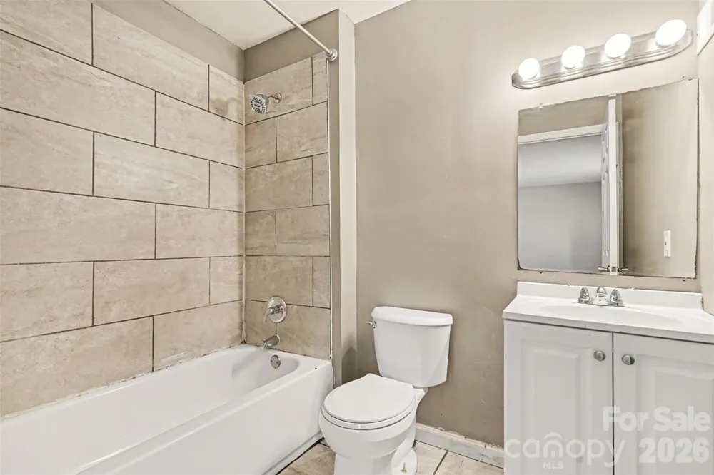 7964 Shady Oak Trail #212 Charlotte, NC 28210