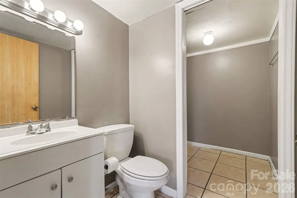 7964 Shady Oak Trail #212 Charlotte, NC 28210