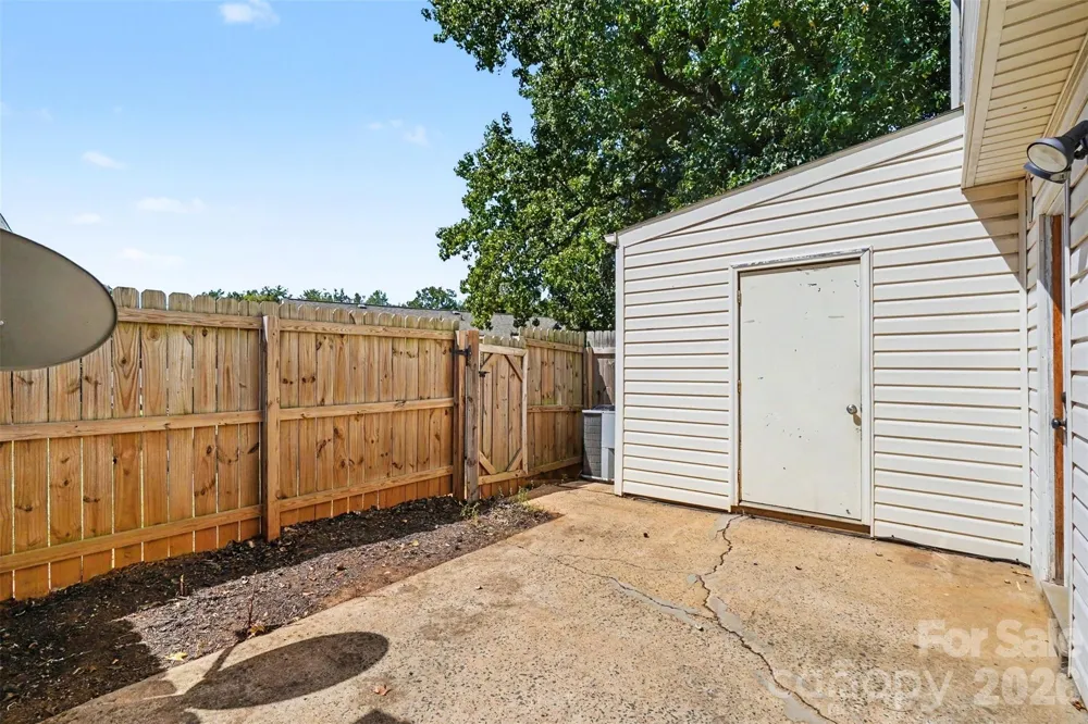 7964 Shady Oak Trail #212 Charlotte, NC 28210