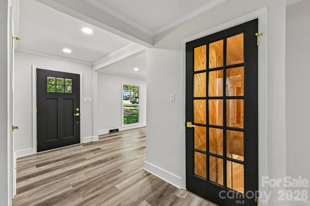 4908 Zephyr Lane Charlotte, NC 28209