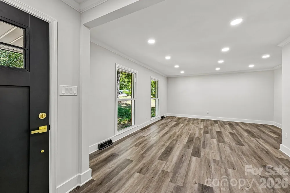 4908 Zephyr Lane Charlotte, NC 28209