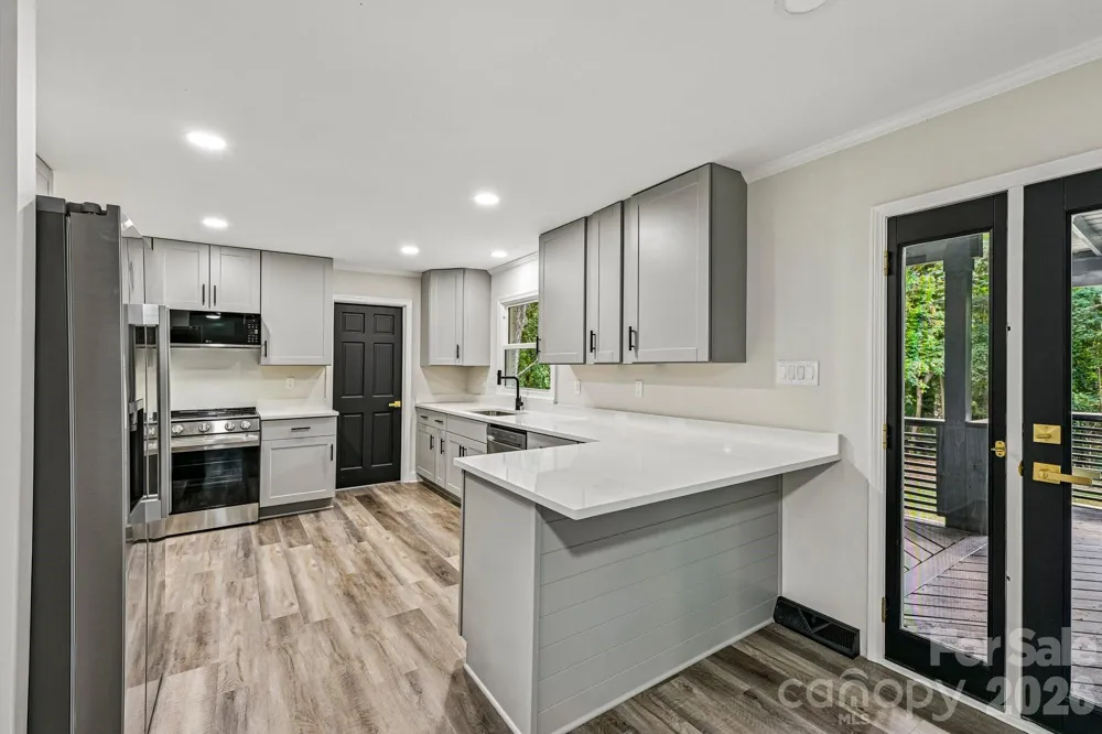 4908 Zephyr Lane Charlotte, NC 28209