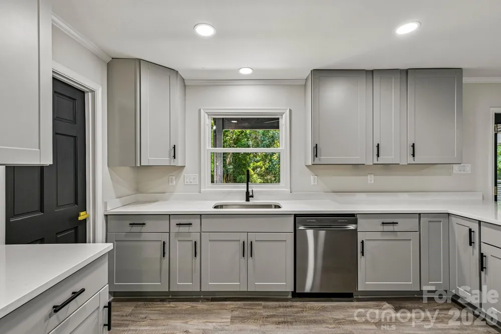 4908 Zephyr Lane Charlotte, NC 28209
