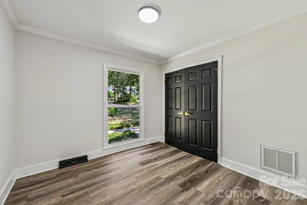 4908 Zephyr Lane Charlotte, NC 28209