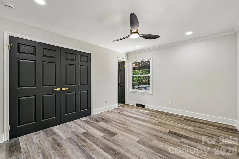 4908 Zephyr Lane Charlotte, NC 28209