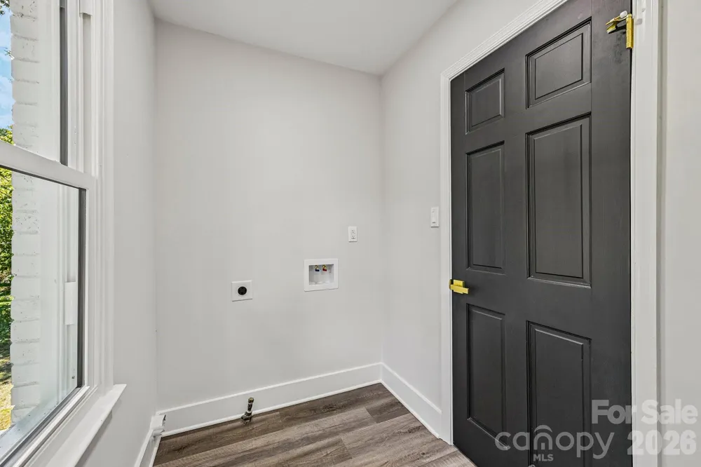 4908 Zephyr Lane Charlotte, NC 28209