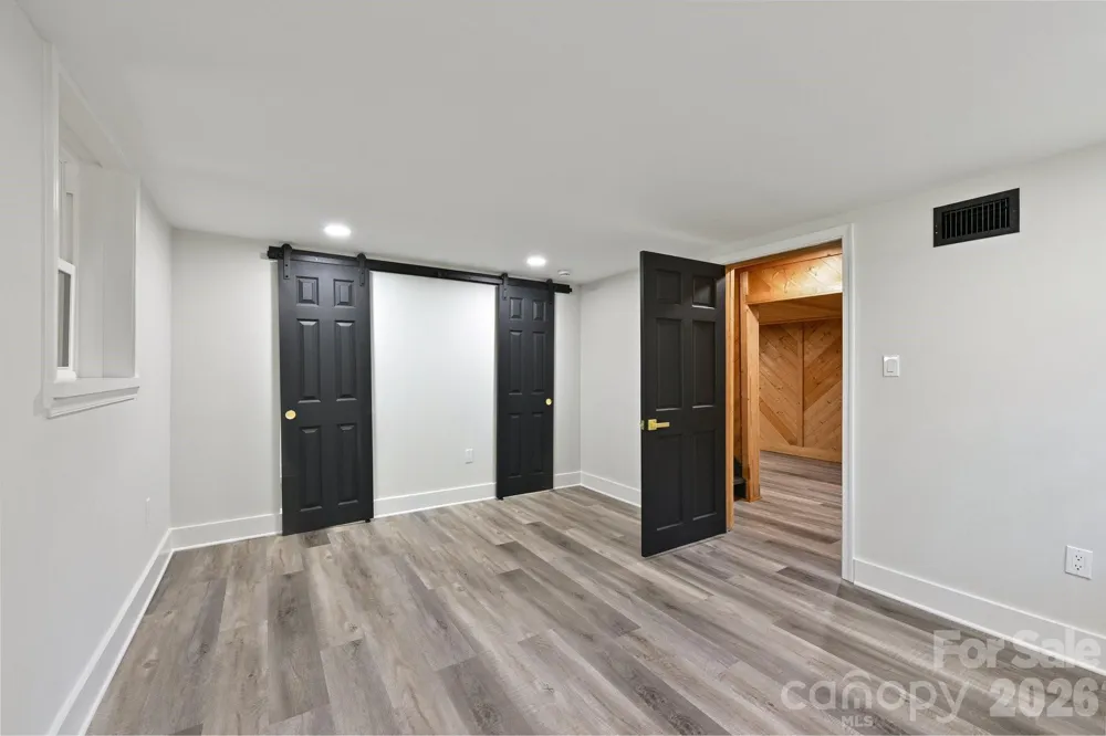 4908 Zephyr Lane Charlotte, NC 28209