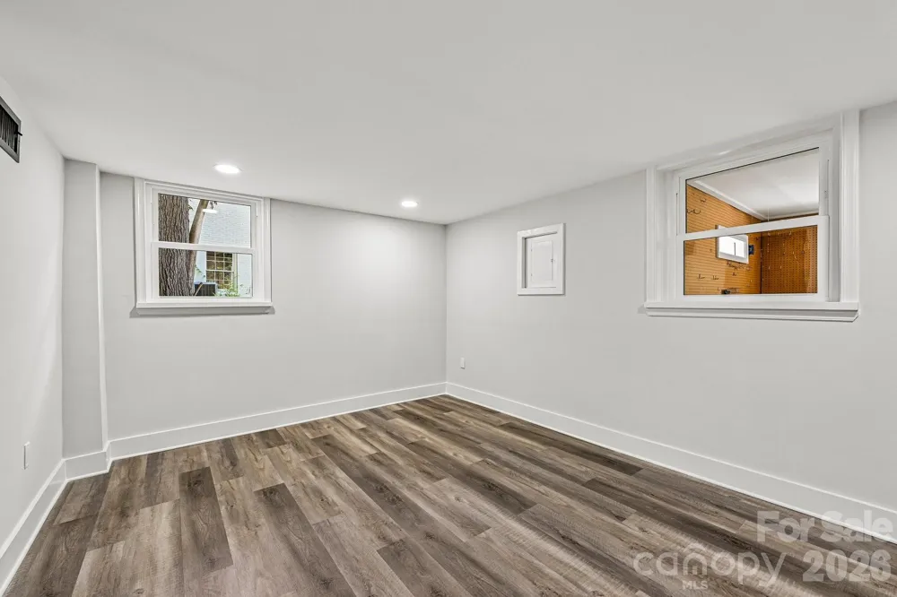 4908 Zephyr Lane Charlotte, NC 28209