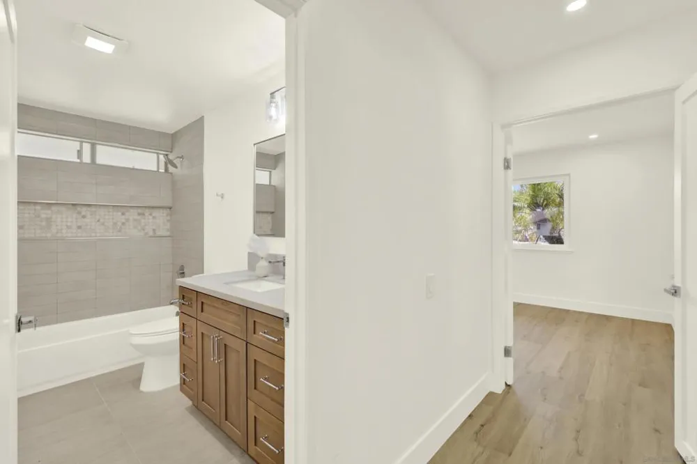 12621 Opimo Dr San Diego, CA 92128