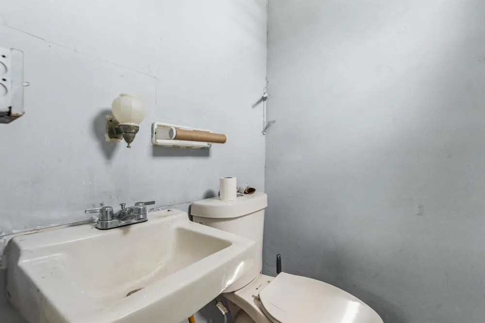 11150 SE FEDERAL Highway Hobe Sound, FL 33455