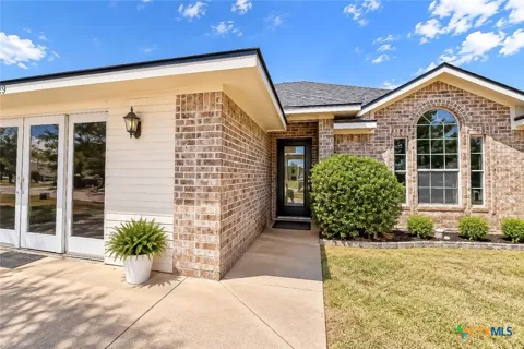 203 Knight Lane