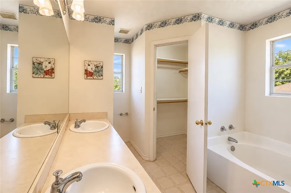203 Knight Lane Waco, TX 76705