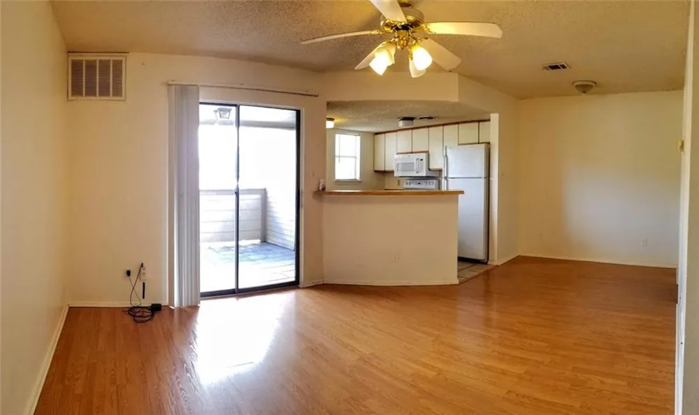 2500 Burleson Road #215 Austin, TX 78741