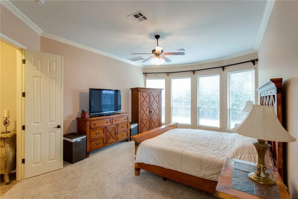 1007 Rhondstat Run Cedar Park, TX 78613