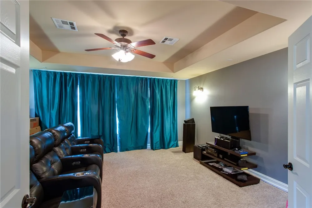 1007 Rhondstat Run Cedar Park, TX 78613