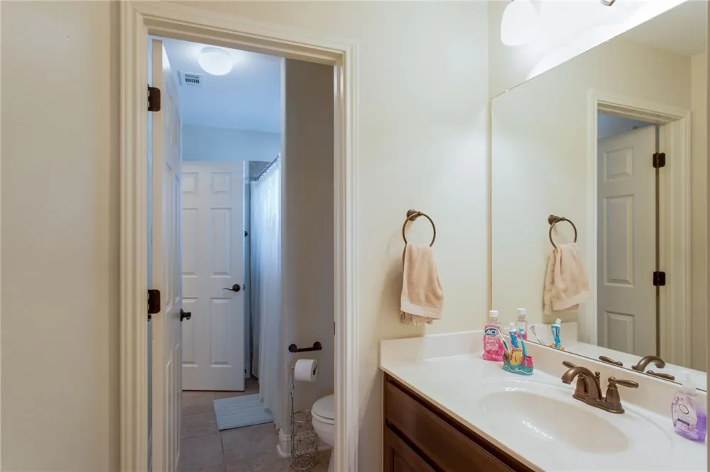 1007 Rhondstat Run Cedar Park, TX 78613