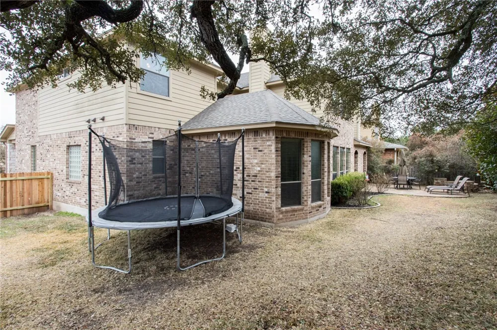 1007 Rhondstat Run Cedar Park, TX 78613