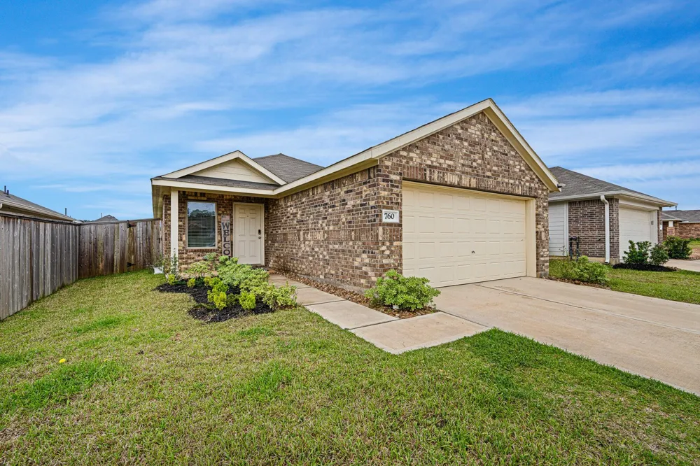 760 Hackberry Branch Court Magnolia, TX 77354
