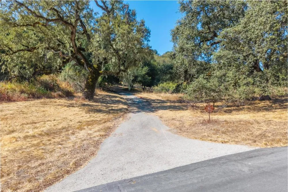 2 Arroyo Sequoia Carmel, CA 93923