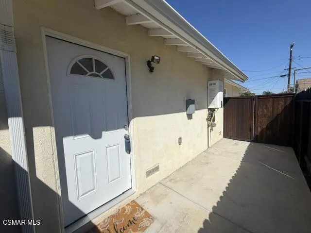 19153 Sylvan Street Tarzana, CA 91335