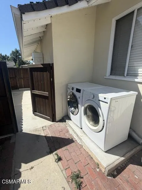 19153 Sylvan Street Tarzana, CA 91335