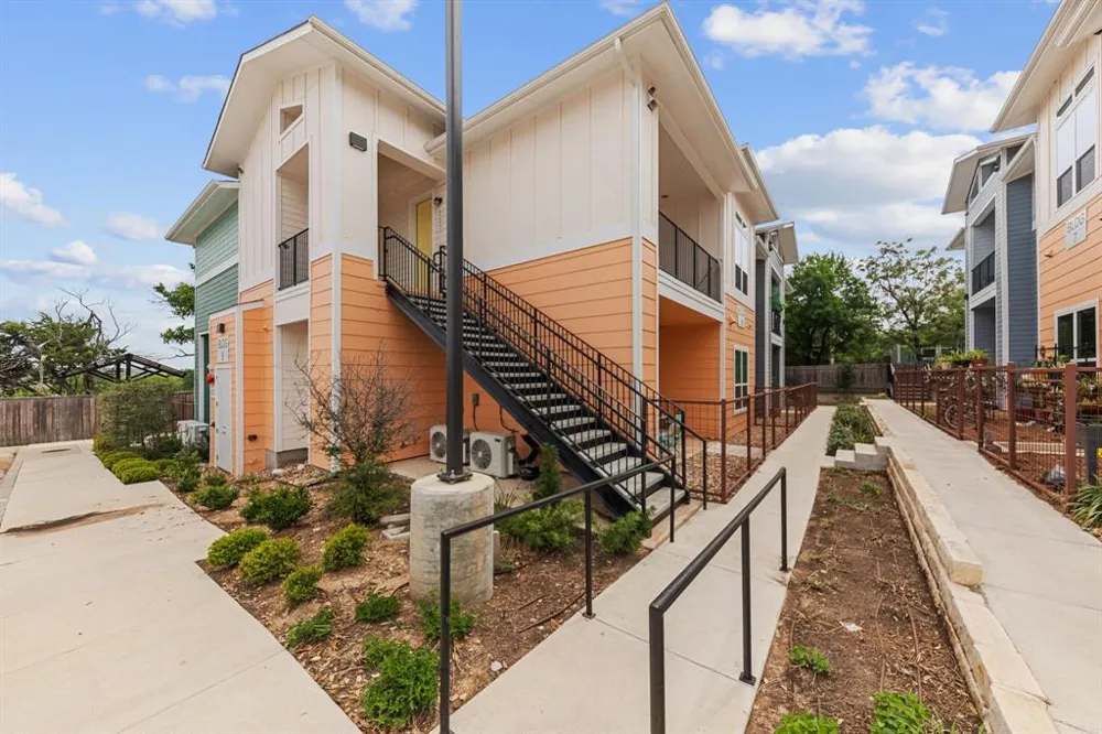 8601 W Gate Boulevard #8204 Austin, TX 78745