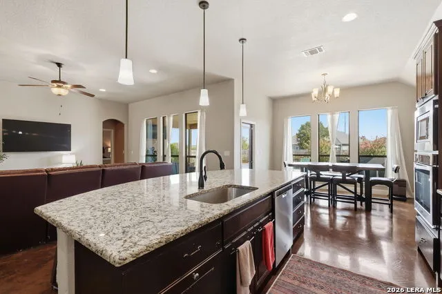1635 SUN BAY DR New Braunfels, TX 78130