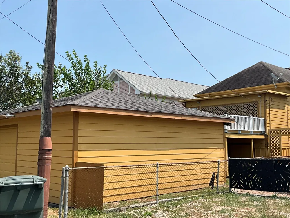 3722 Ursuline Street Galveston, TX 77550