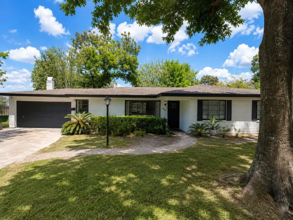 9350 Livernois Road Houston, TX 77080