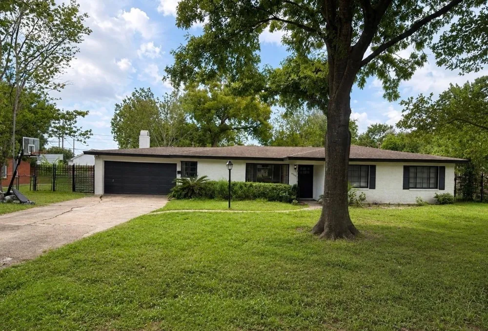 9350 Livernois Road Houston, TX 77080
