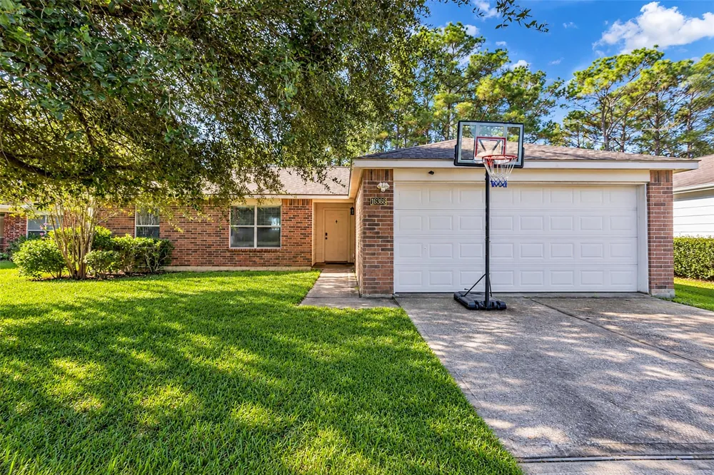 16368 Many Trees Lane Conroe, TX 77302