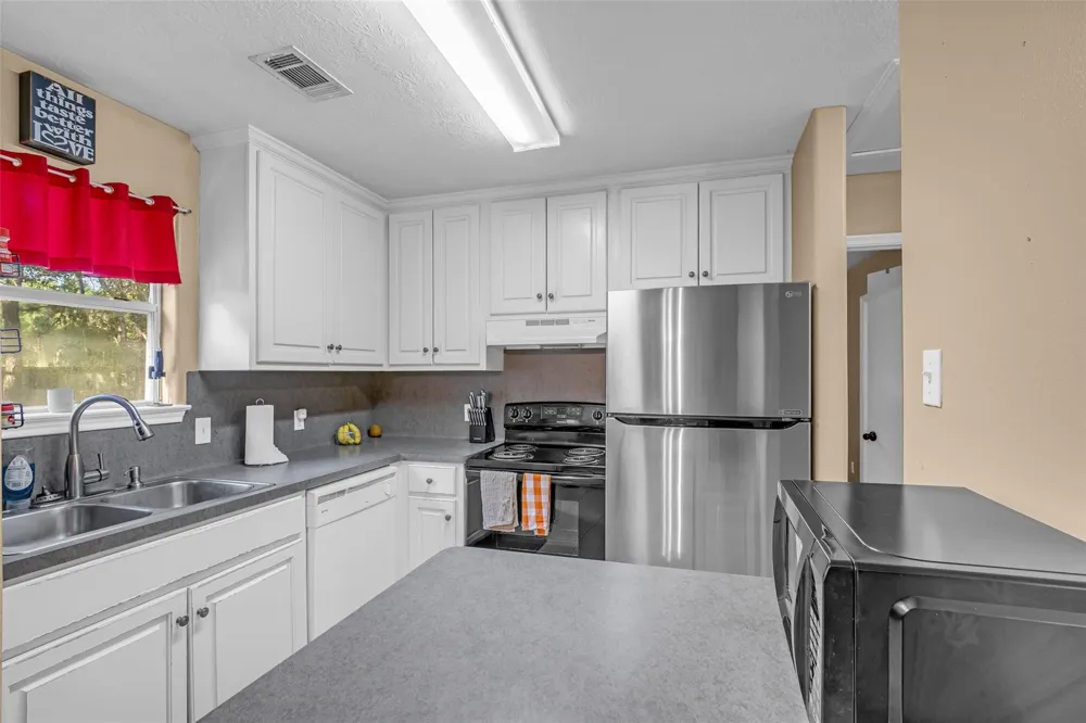 16368 Many Trees Lane Conroe, TX 77302