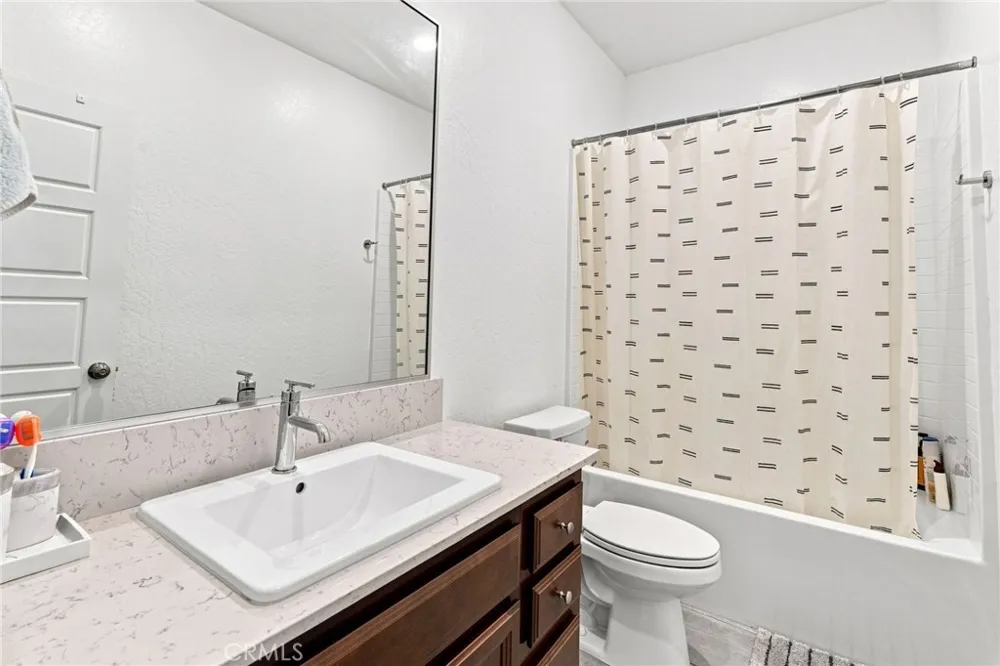 5846 E Truman Fresno, CA 93727