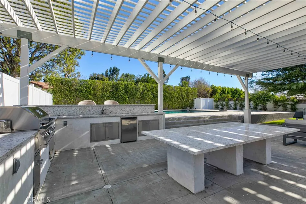 11568 Newcastle Granada Hills, CA 91344
