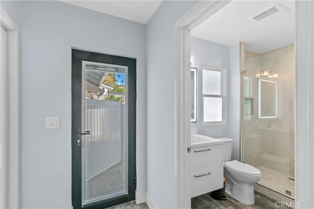 11568 Newcastle Granada Hills, CA 91344