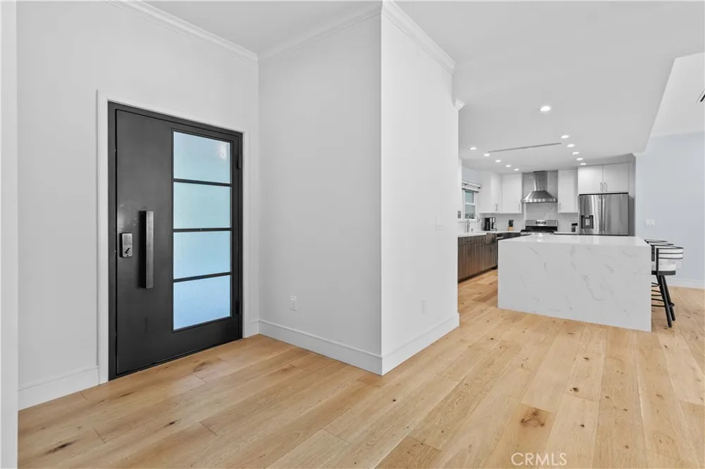 11568 Newcastle Granada Hills, CA 91344