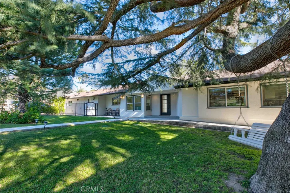 11568 Newcastle Granada Hills, CA 91344