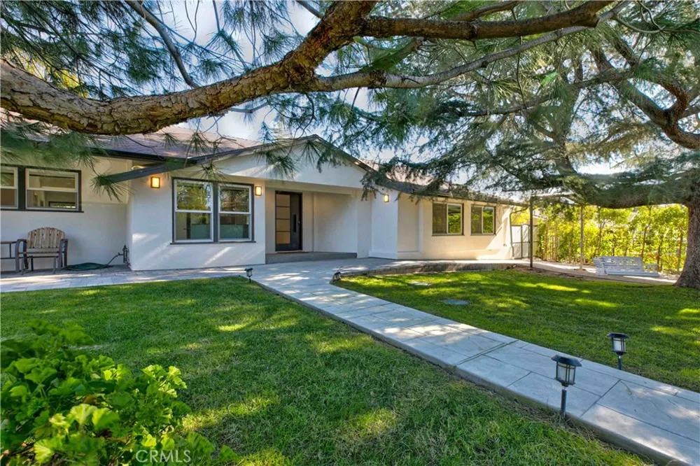 11568 Newcastle Granada Hills, CA 91344