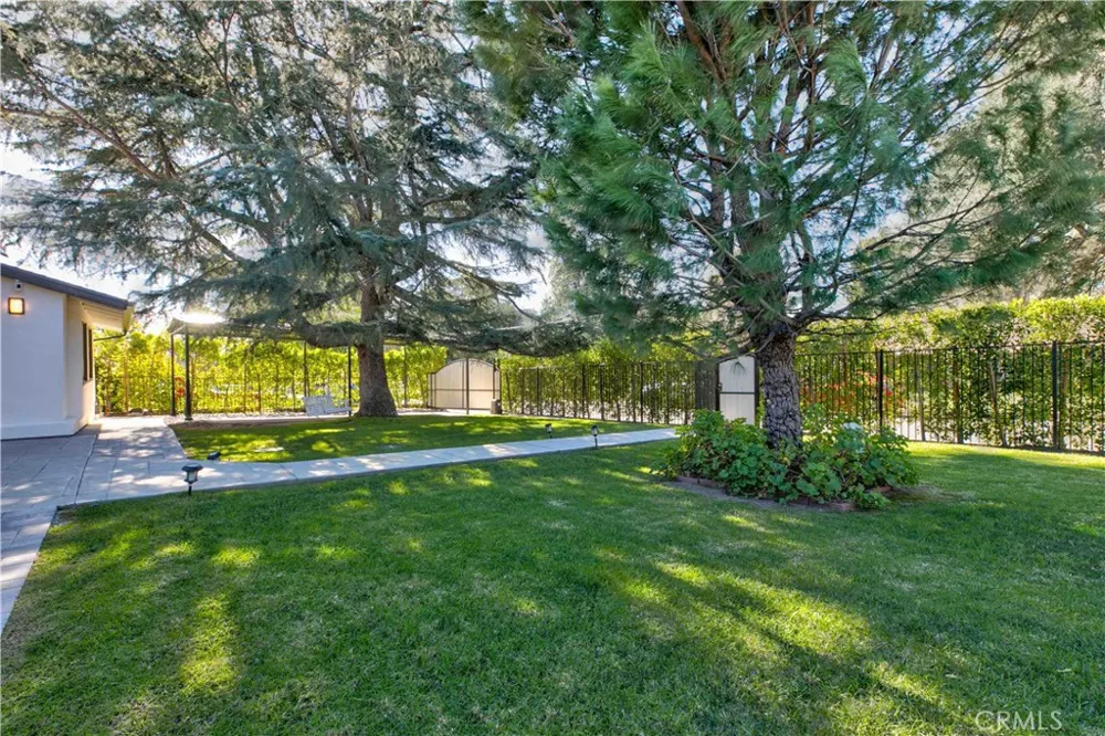 11568 Newcastle Granada Hills, CA 91344